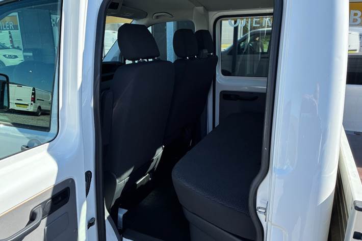 Hvid VW Transporter fra 2020