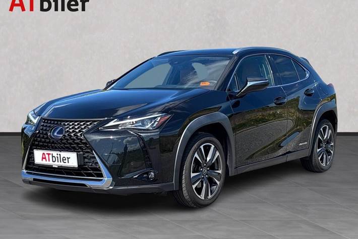 Sort Lexus UX fra 2020 set udefra