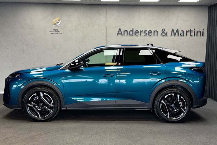 Blå Peugeot e-3008 fra 2024