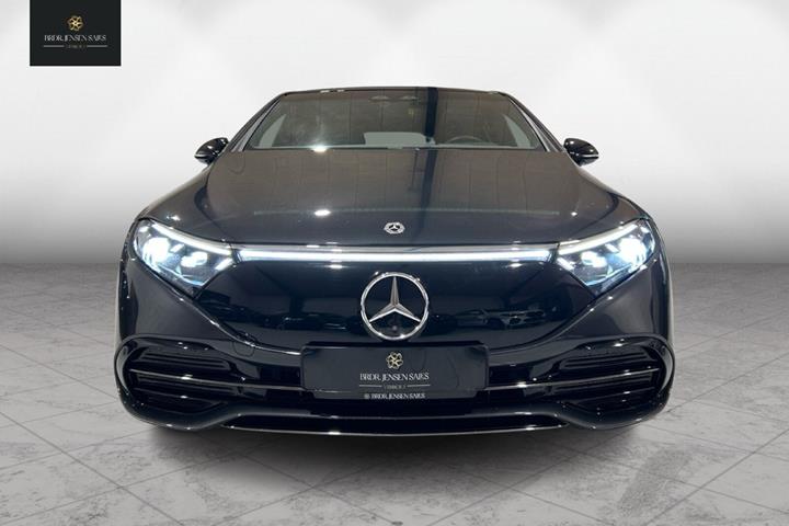 Grå Mercedes EQS 450+ fra 2022 set udefra