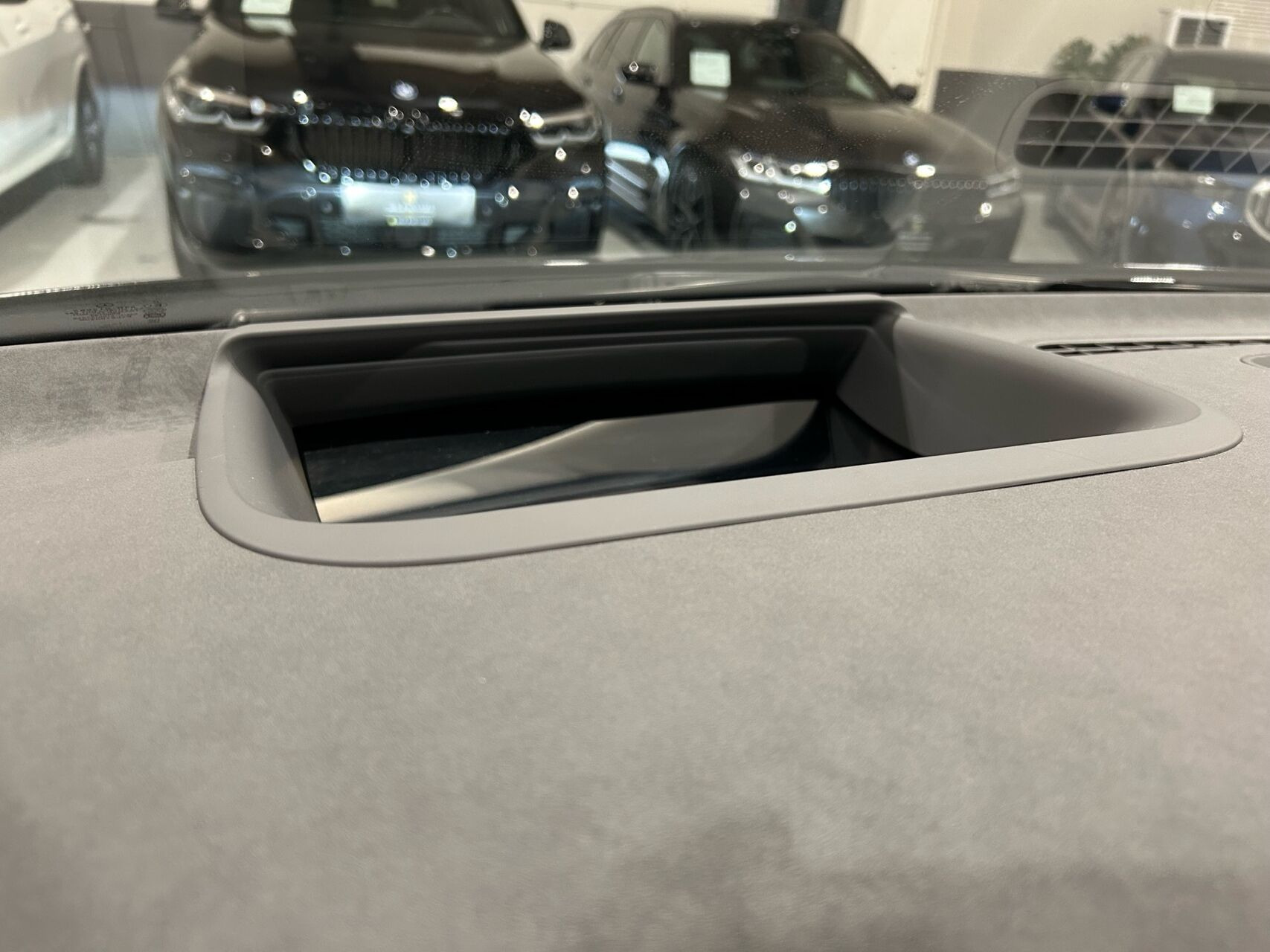 Grå Mercedes EQS 450+ fra 2022
