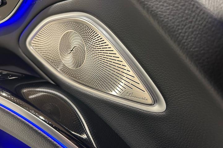 Grå Mercedes EQS 450+ fra 2022