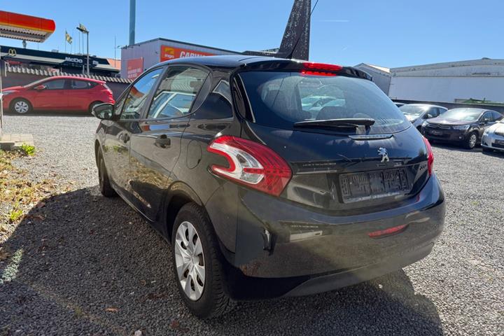 undefined Peugeot 208 fra 2014