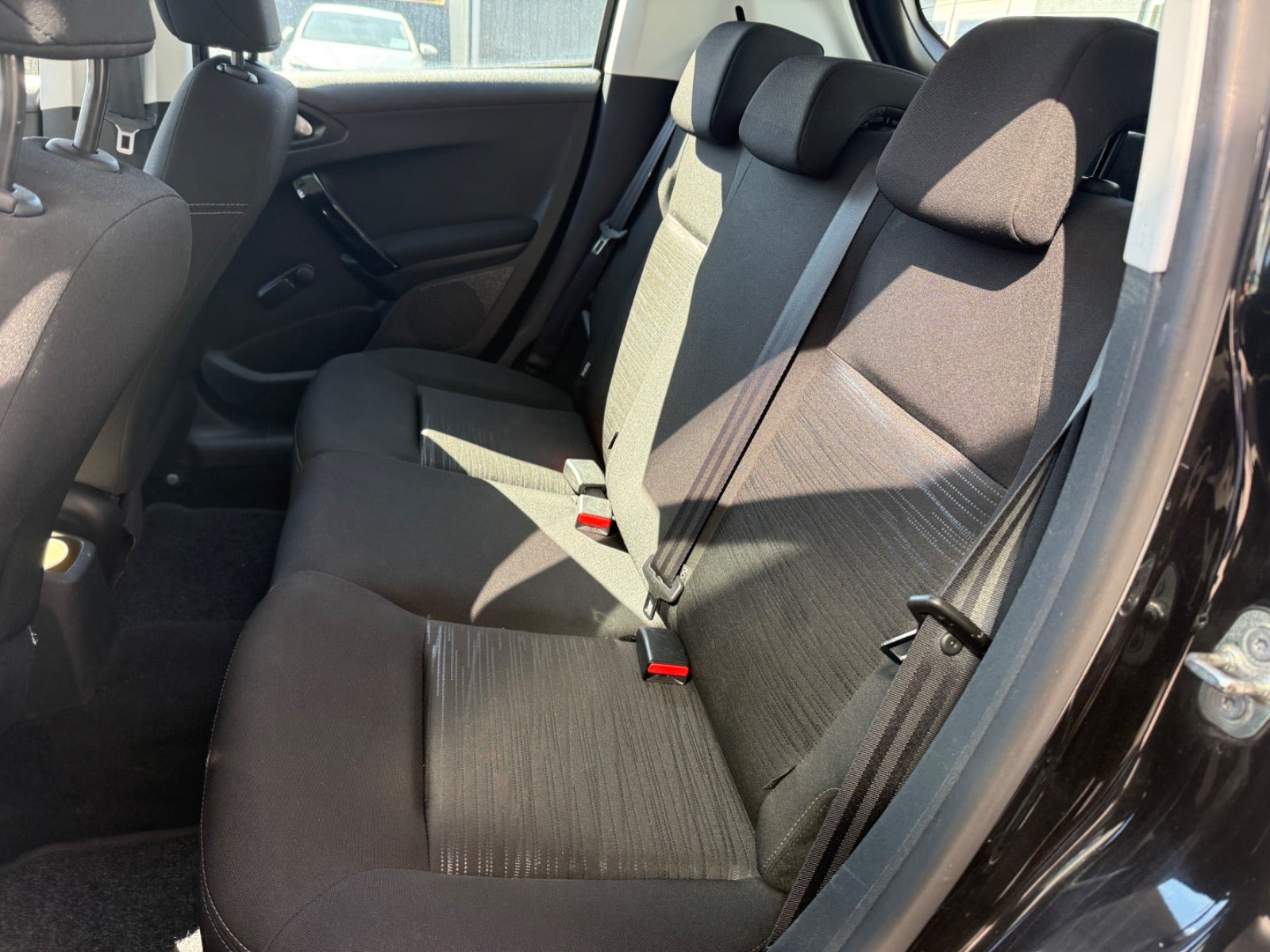 undefined Peugeot 208 fra 2014