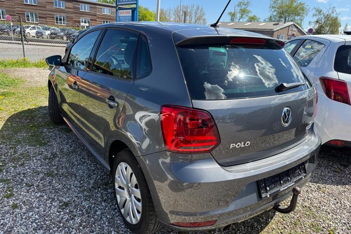 Grå VW Polo fra 2016