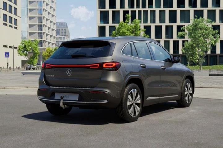 Grå Mercedes EQA250+ fra 2022