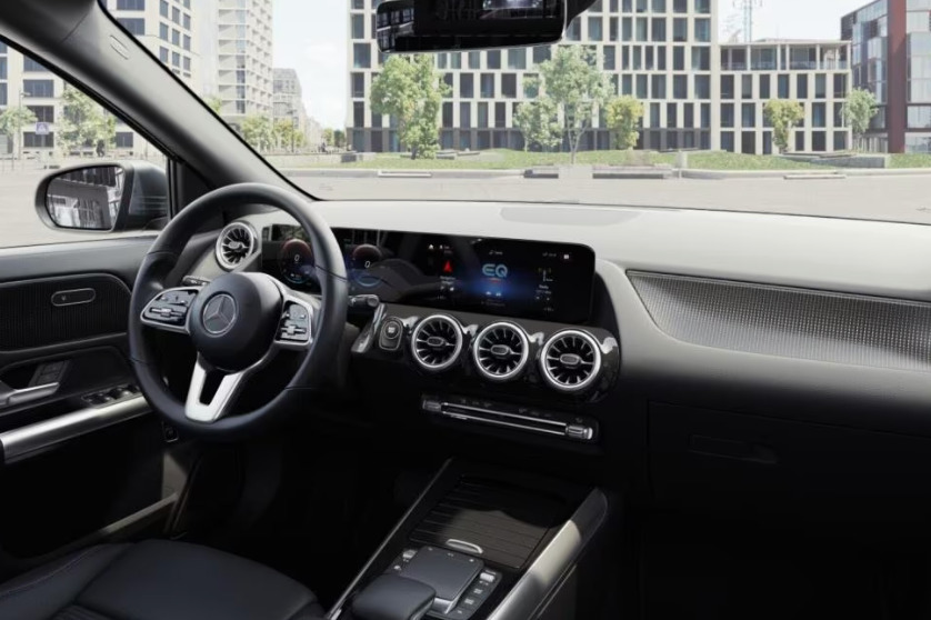 Grå Mercedes EQA250+ fra 2022