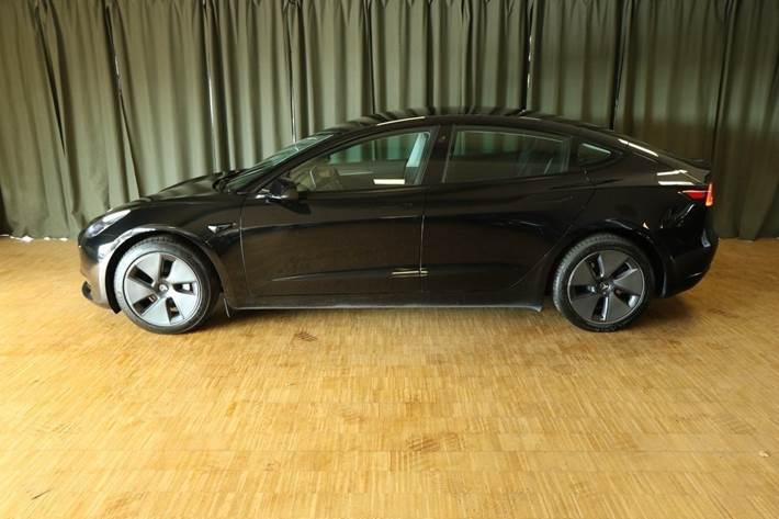 Sort Tesla Model 3 fra 2023