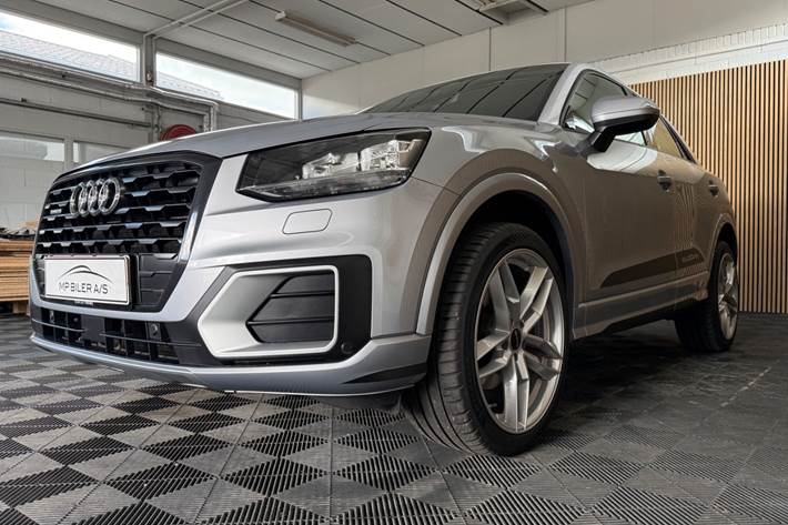 Sølv Audi Q2 fra 2018