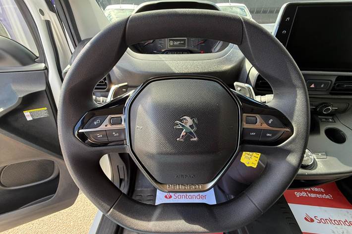 Hvid Peugeot Partner fra 2020