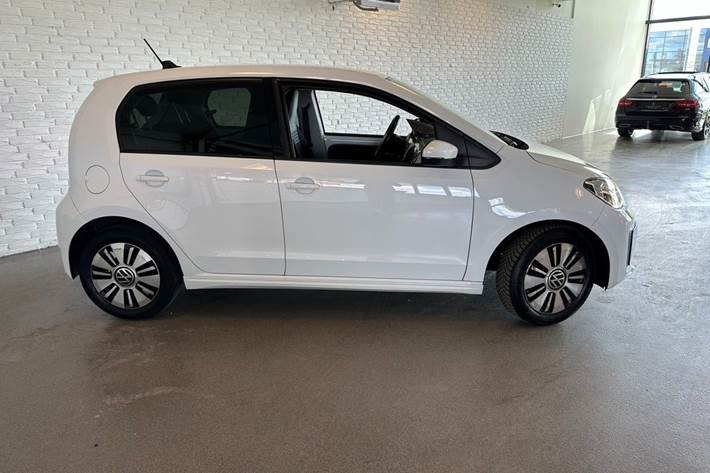 Hvid VW E-UP! fra 2021