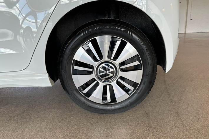 Hvid VW E-UP! fra 2021