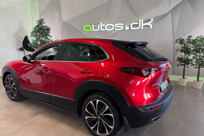 Rød Mazda CX-30 fra 2022
