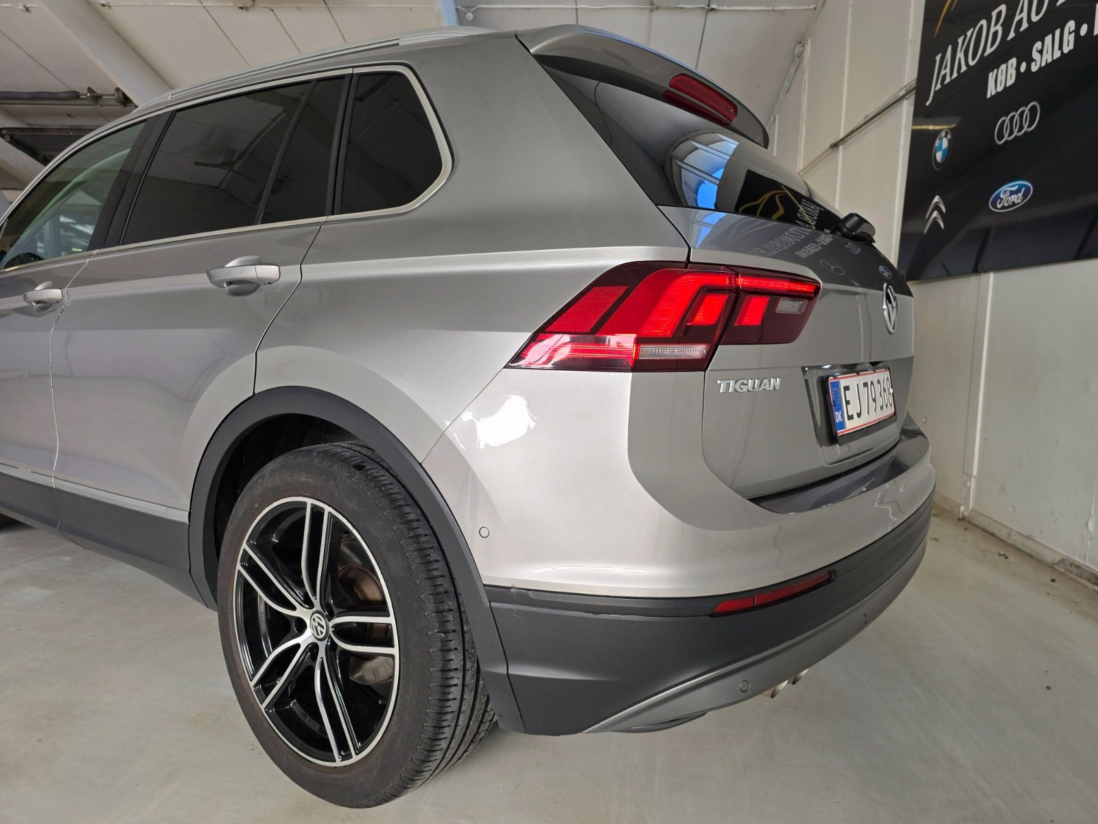 Sølv VW Tiguan fra 2017