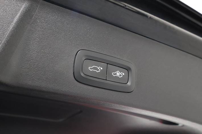 Sort Volvo XC40 fra 2023