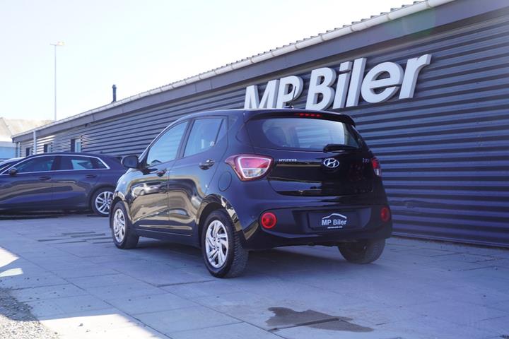 Sort Hyundai i10 fra 2018