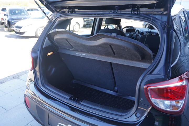 Sort Hyundai i10 fra 2018