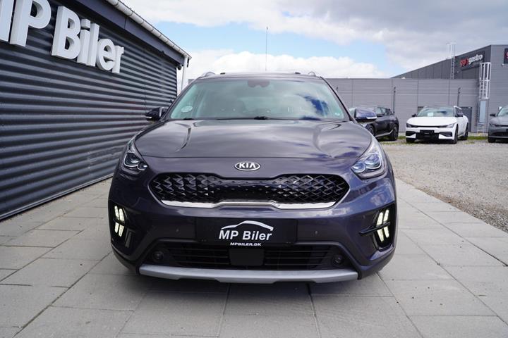 Grå Kia Niro fra 2020