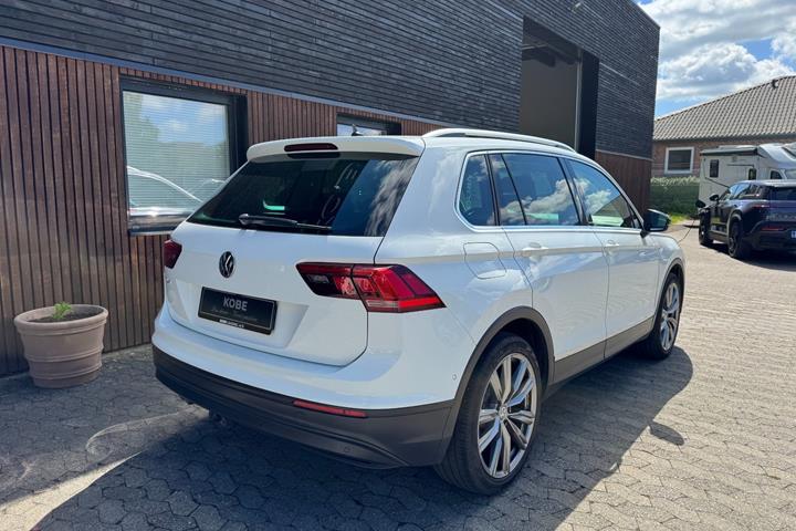 Hvid VW Tiguan fra 2019