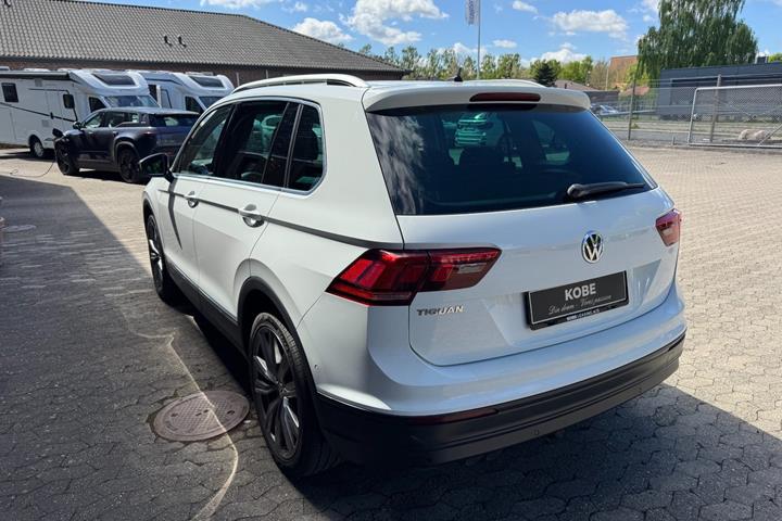 Hvid VW Tiguan fra 2019