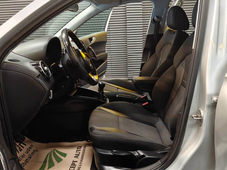 Audi A1 1,2 TFSi 86 Attraction Sportback