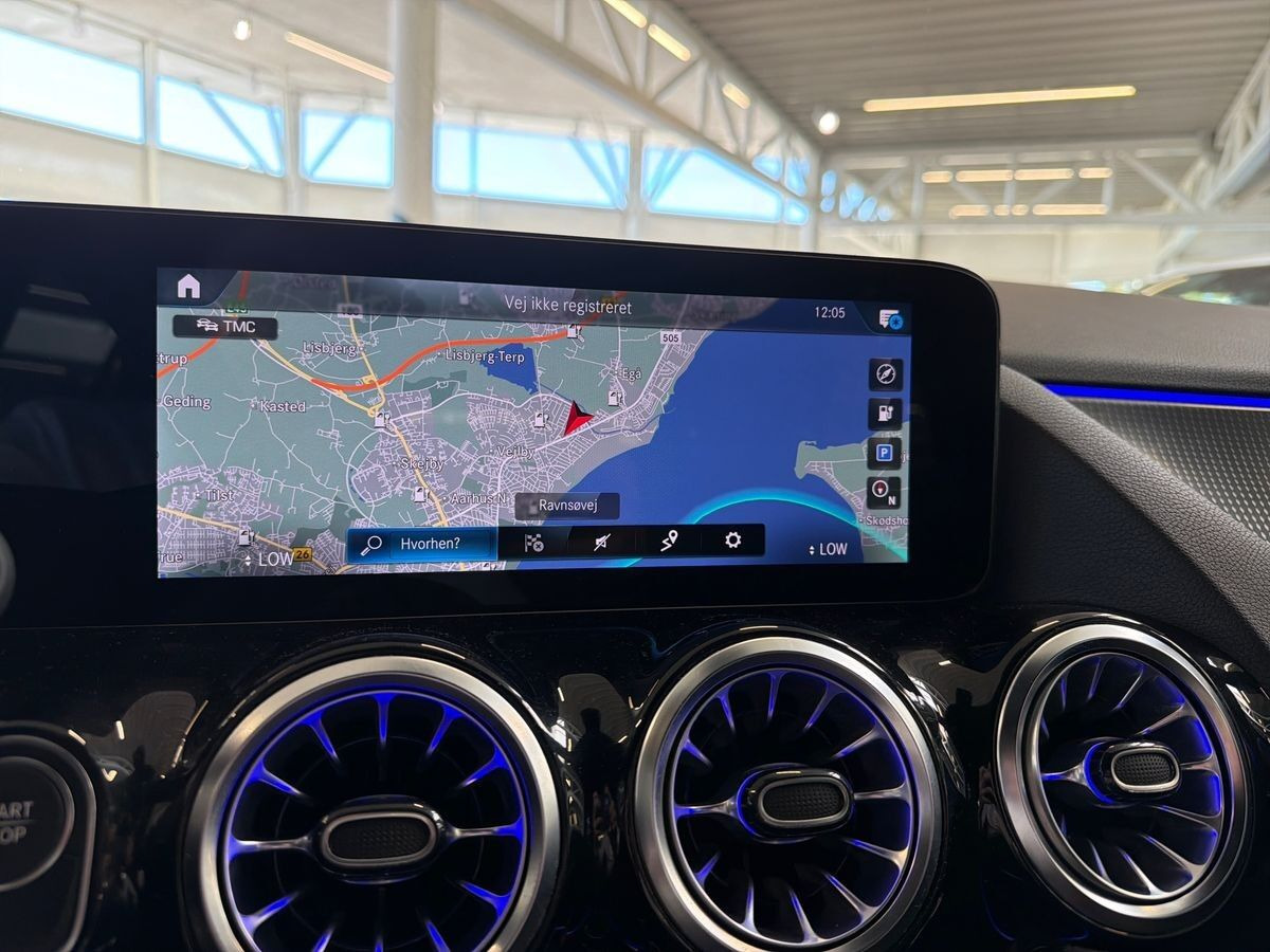 Hvid Mercedes EQA250 fra 2022