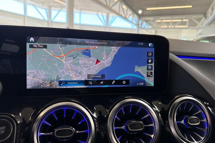 Hvid Mercedes EQA250 fra 2022