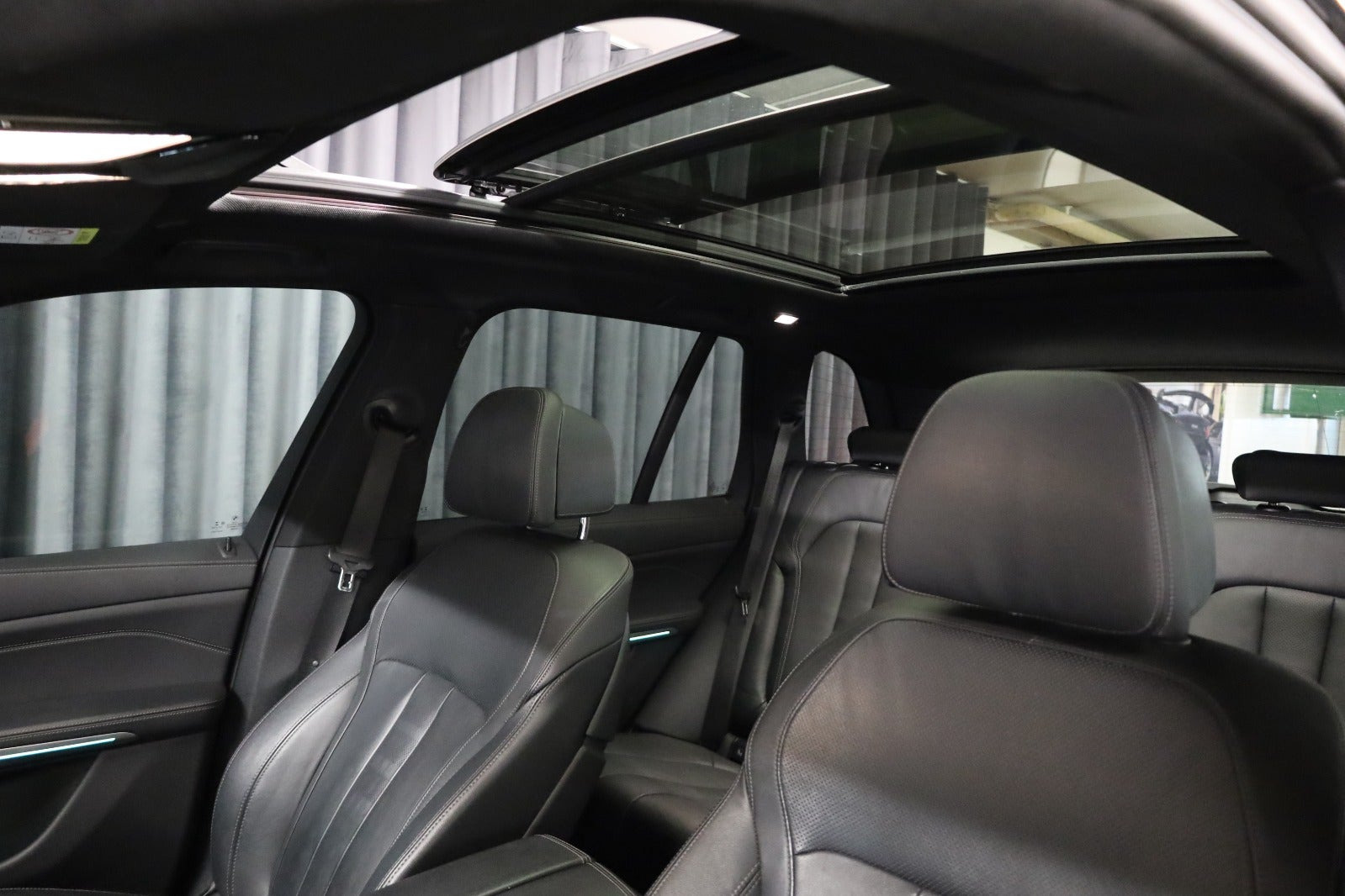Grå BMW X5 fra 2021