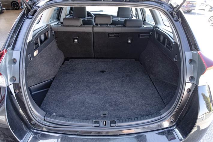 Sort Toyota Auris fra 2015