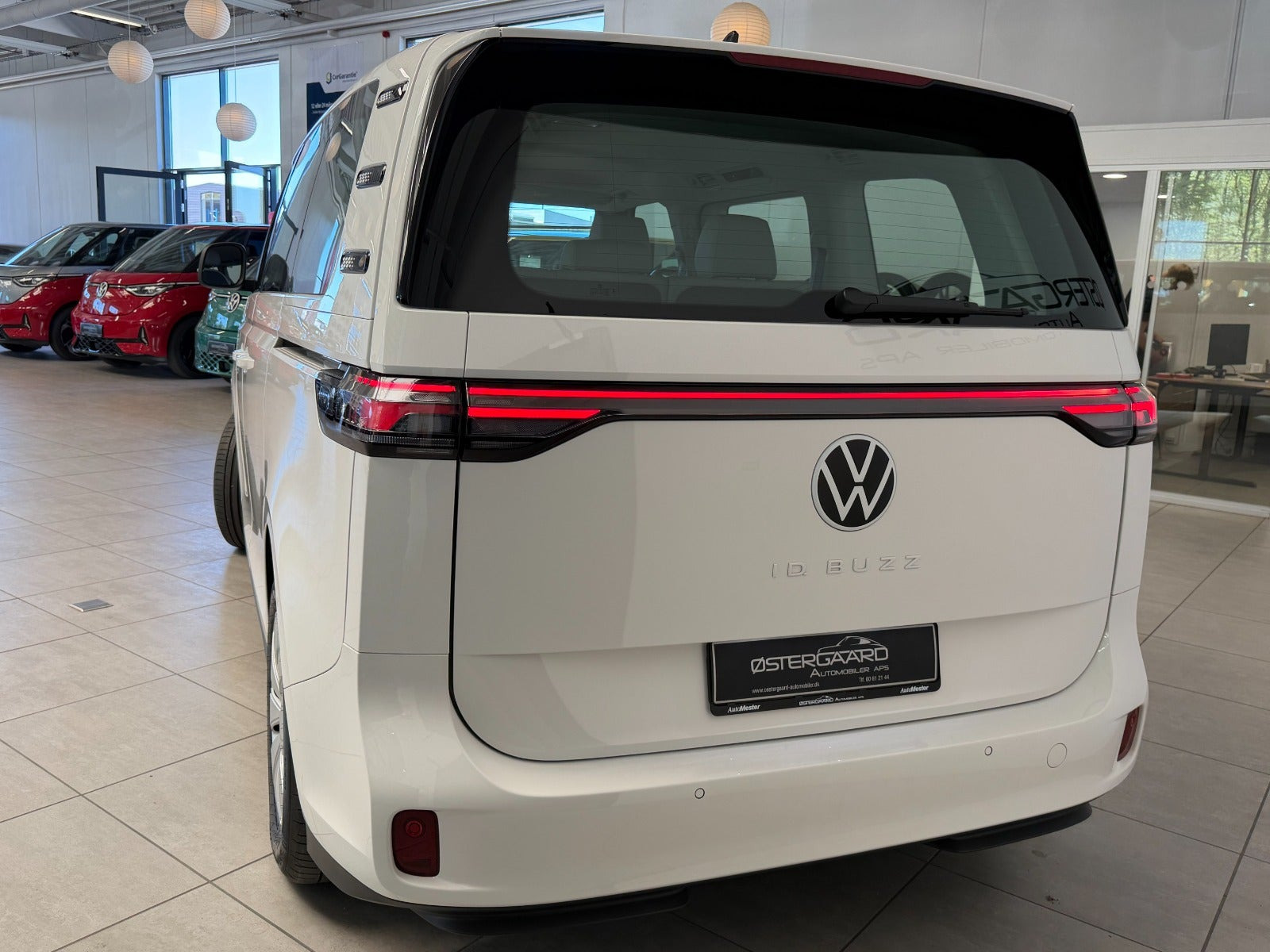 Hvid VW ID.Buzz fra 2025