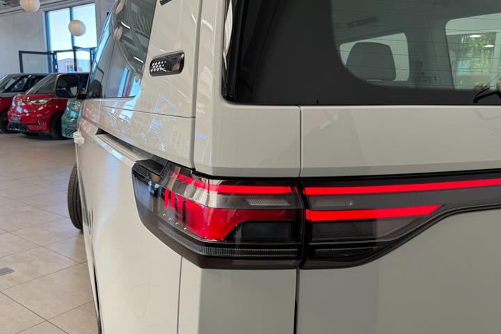 Hvid VW ID.Buzz fra 2025