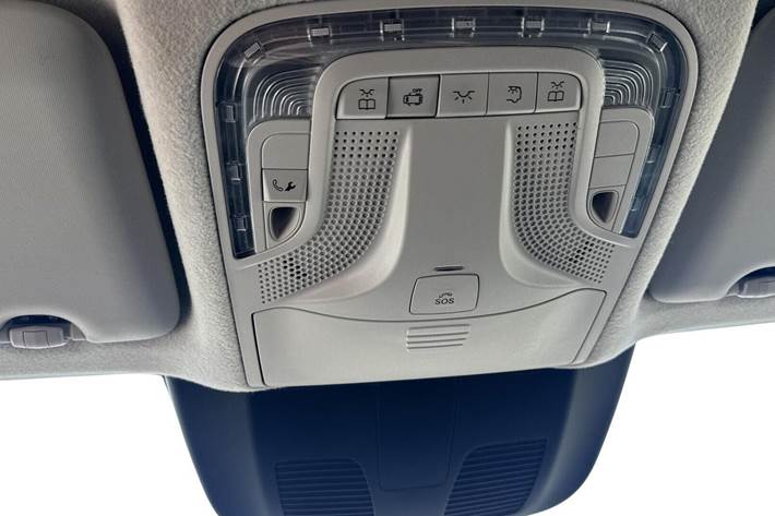 Hvid Mercedes Vito 119 fra 2022