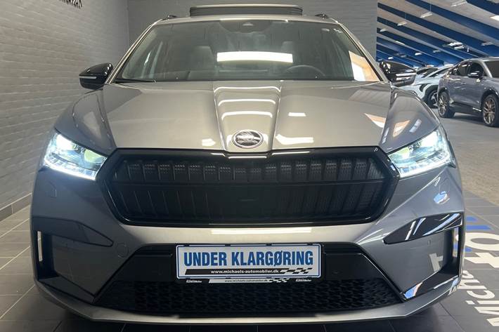 Grå Skoda Enyaq fra 2025