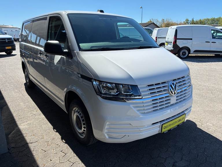 VW Transporter 2,0 TDi 150 Kassevogn lang