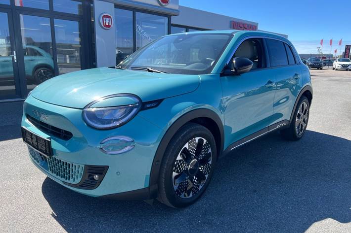 Turquoise Fiat 600e fra 2024