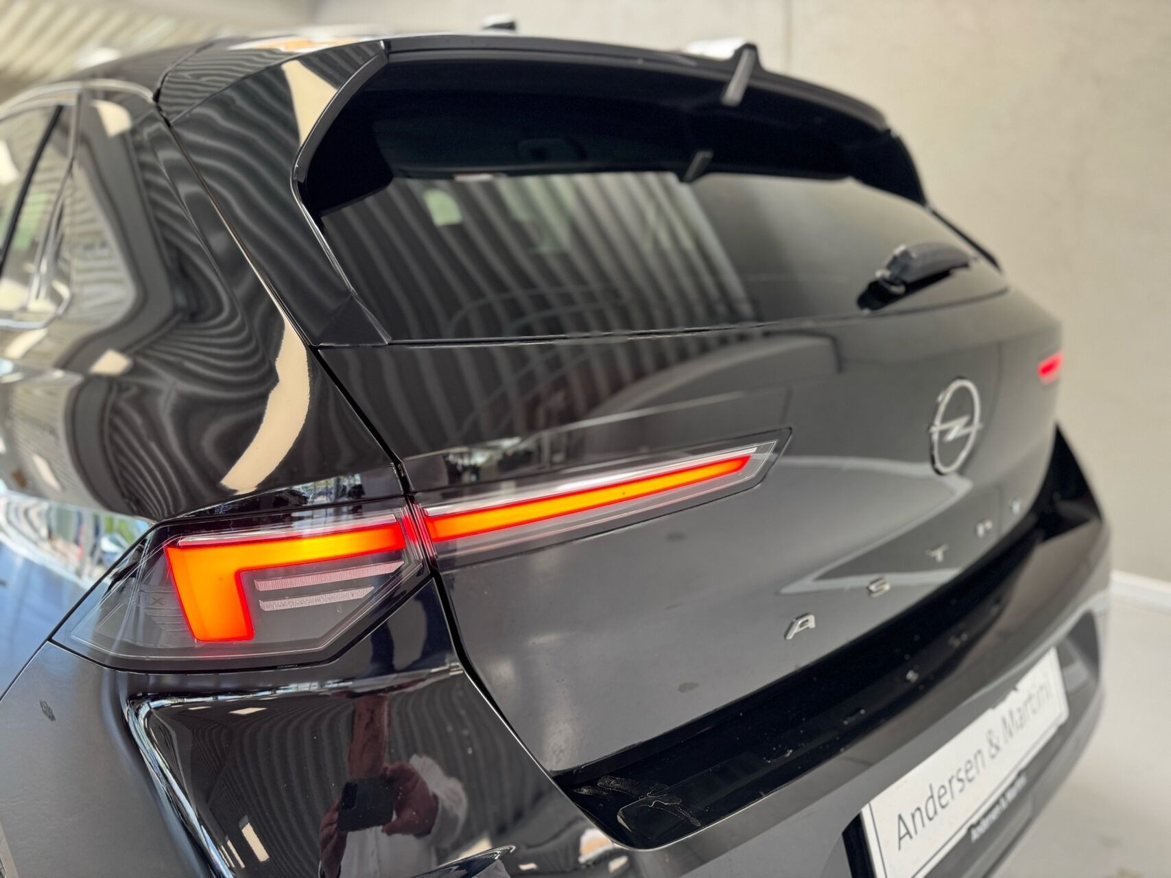Sort Opel Astra fra 2022