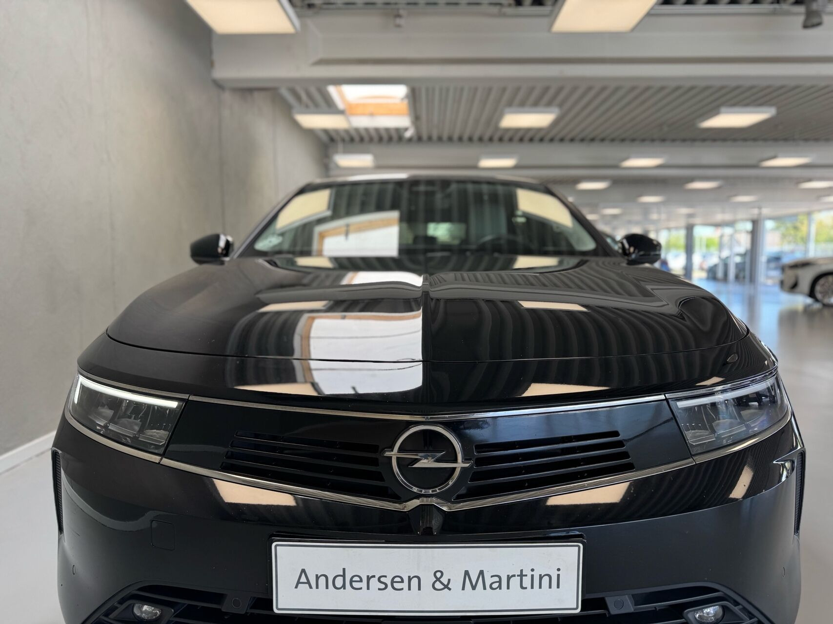 Sort Opel Astra fra 2022