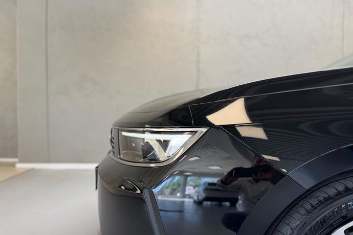Sort Opel Astra fra 2022