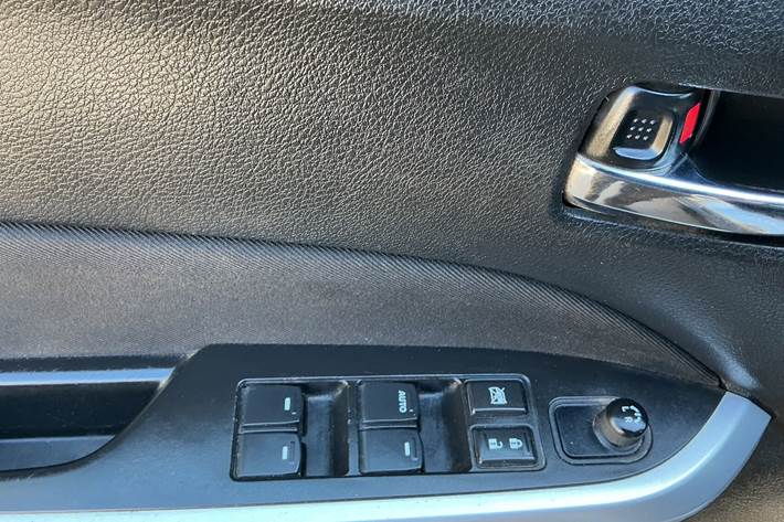 Sølv Suzuki Vitara fra 2017