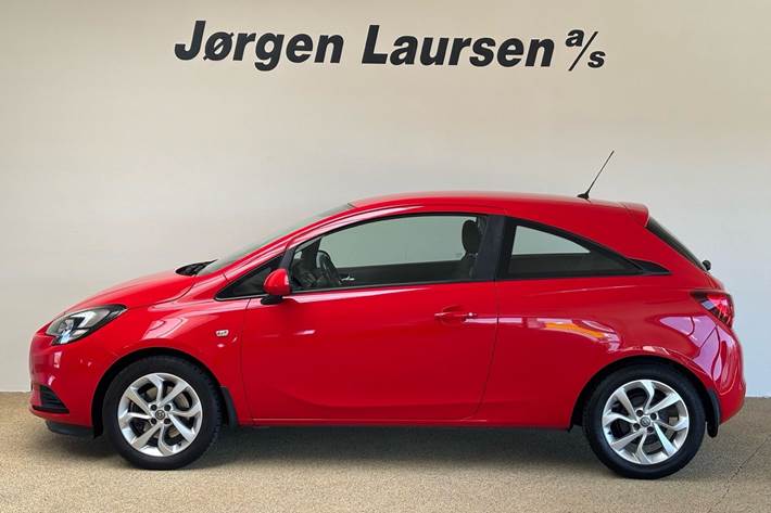 Rød Opel Corsa fra 2017