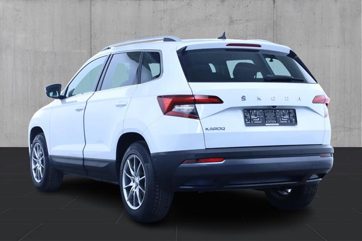 Hvid Skoda Karoq fra 2020