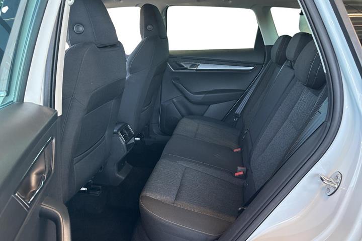 Hvid Skoda Karoq fra 2020