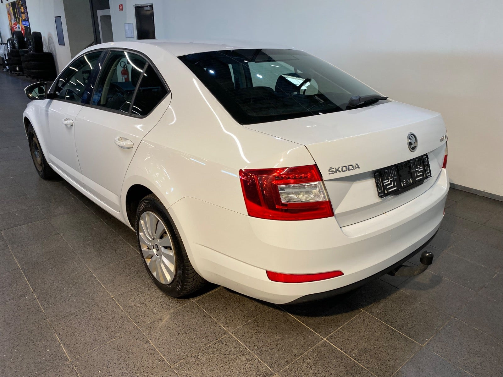 Hvid Skoda Octavia fra 2017