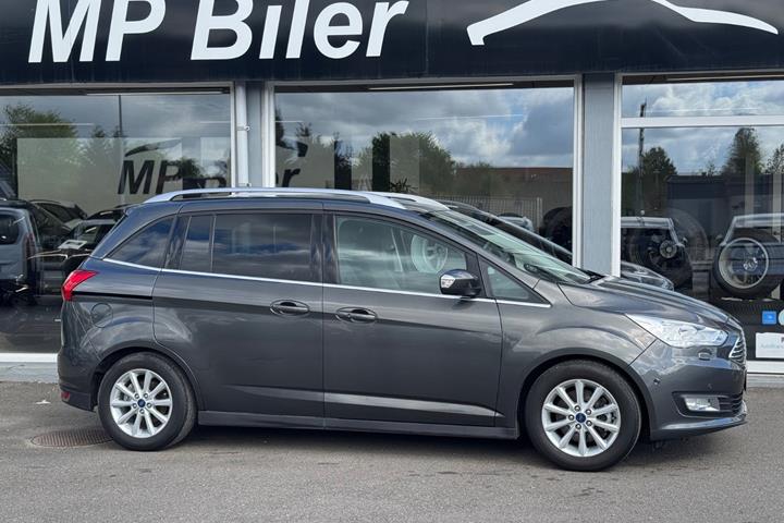 Grå Ford Grand C-Max fra 2018