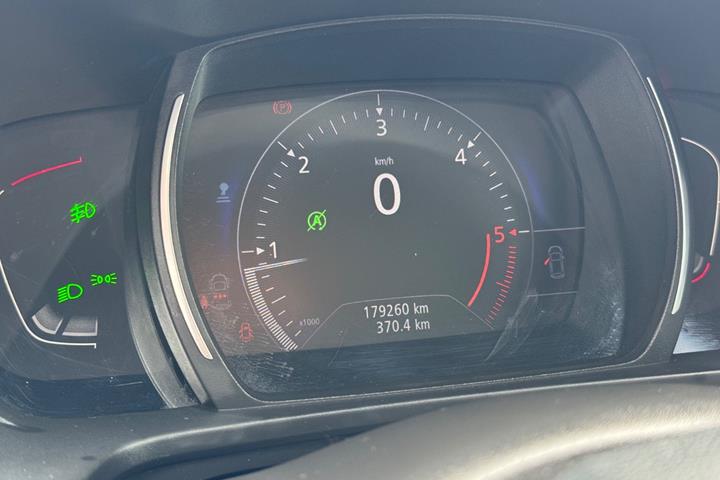Rød Renault Kadjar fra 2017
