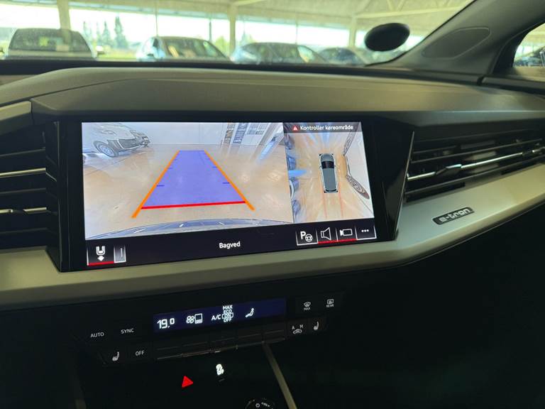 Audi Q4 e-tron 45 S-line