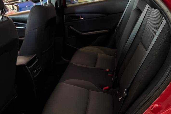 Rød Mazda CX-30 fra 2022