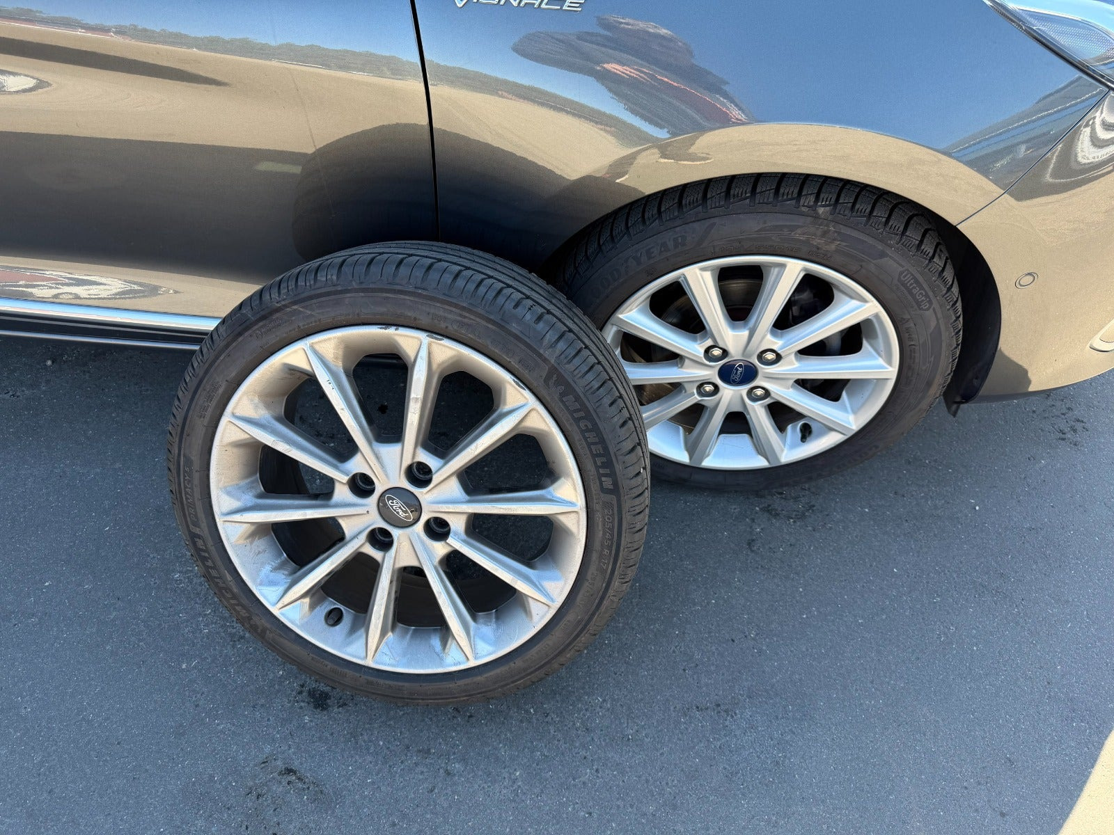Grå Ford Fiesta fra 2020