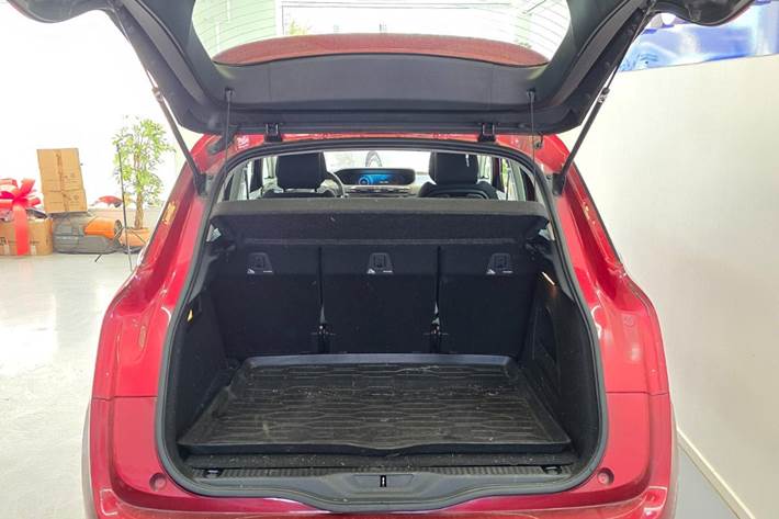 Rød Citroën C4 Picasso fra 2015