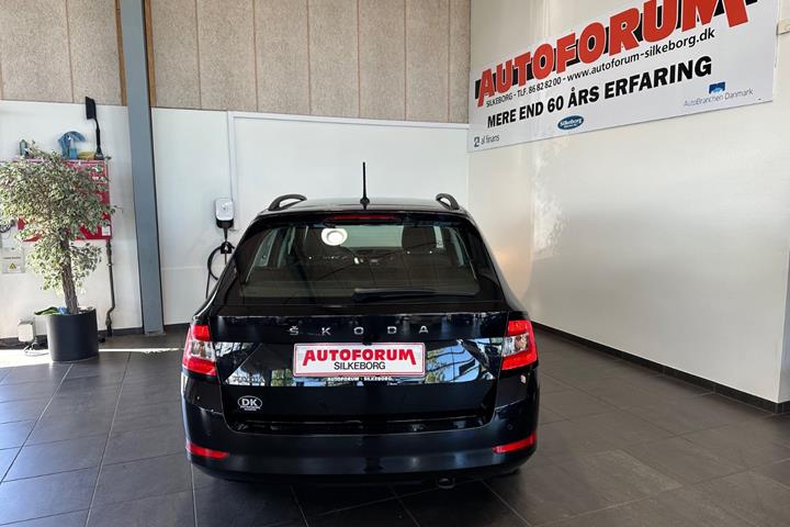 Sort Skoda Fabia fra 2021